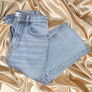 ZARA MOM JEANS